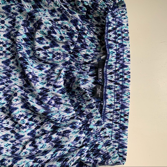 Dressy shorts - Picture 2 of 4